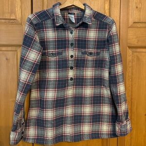 Patagonia roustabout size 4 organic cotton plaid